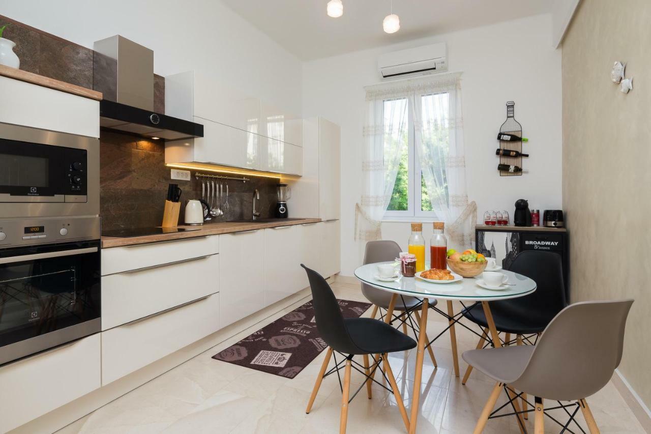 Luxury Apartment Luce Σπλιτ Εξωτερικό φωτογραφία