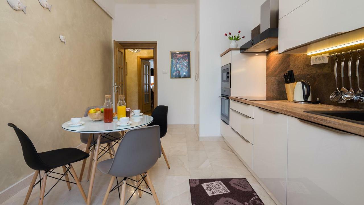 Luxury Apartment Luce Σπλιτ Εξωτερικό φωτογραφία